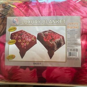 Luxury Floral Blanket